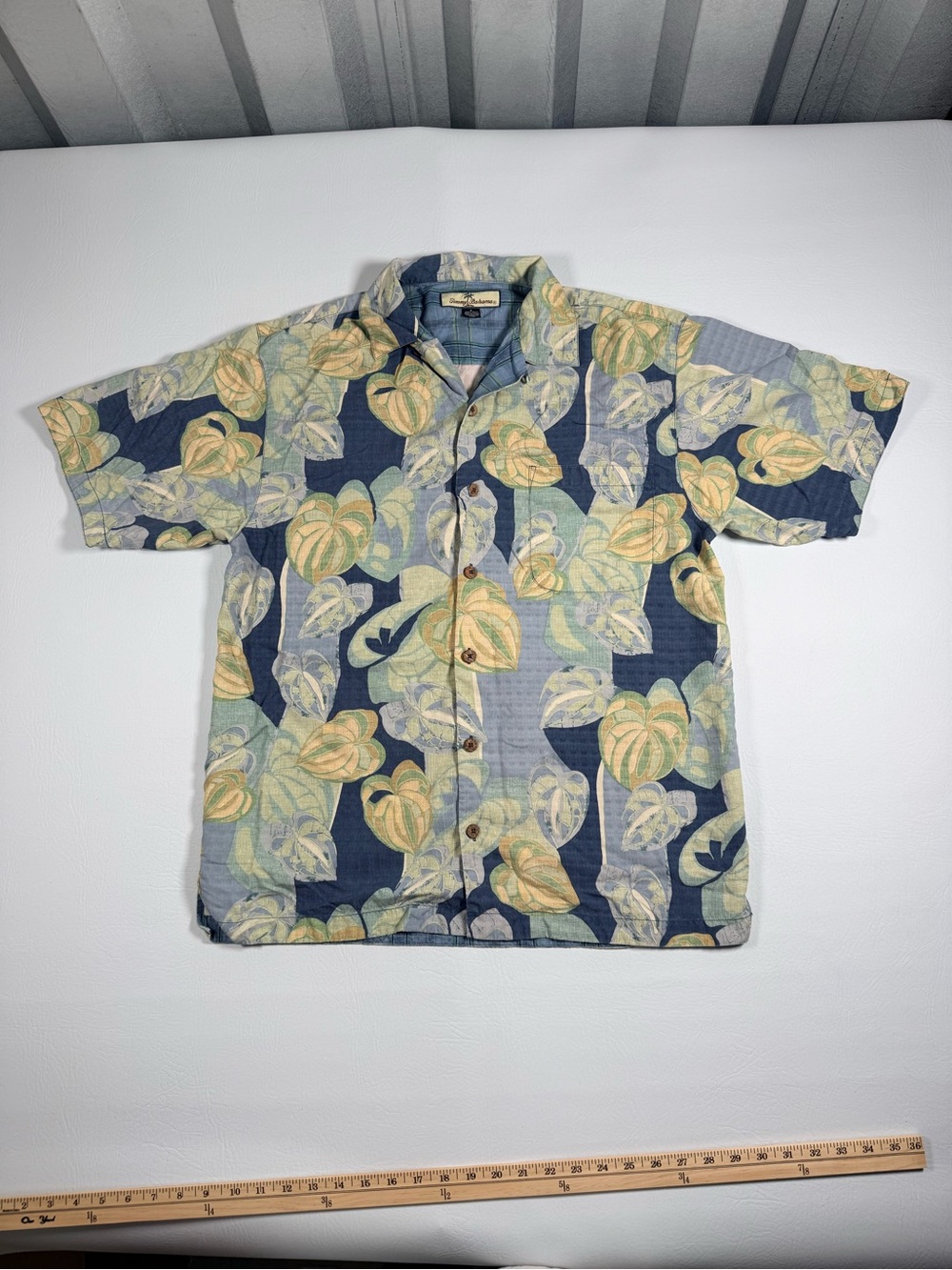 Tommy Bahama Hawaiian Shirt Men’s Small